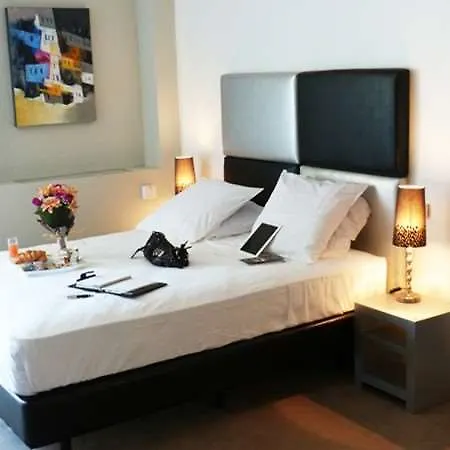 Hotel Yes